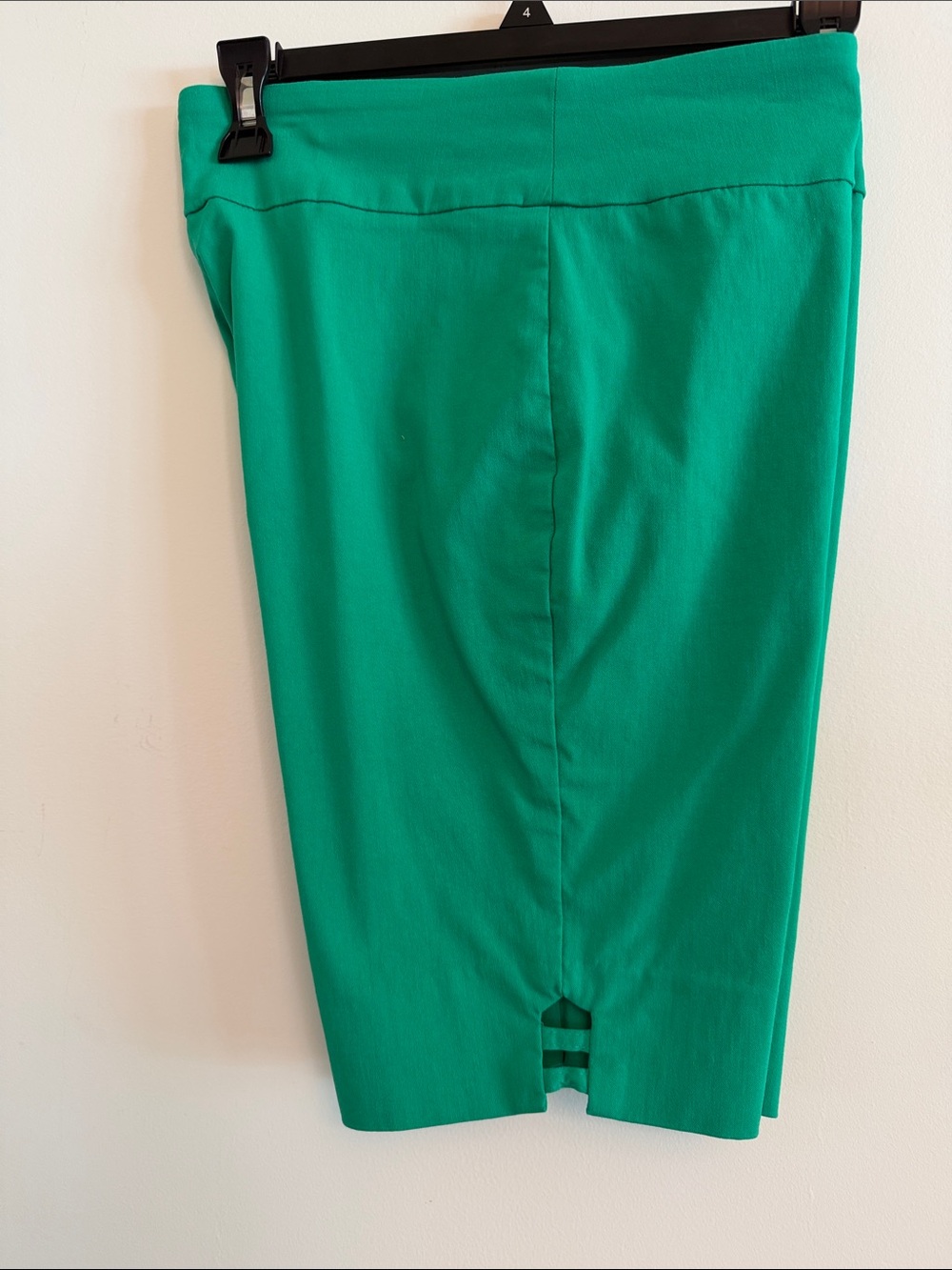 Ruby Rd. Petite Bright green shorts- 6P